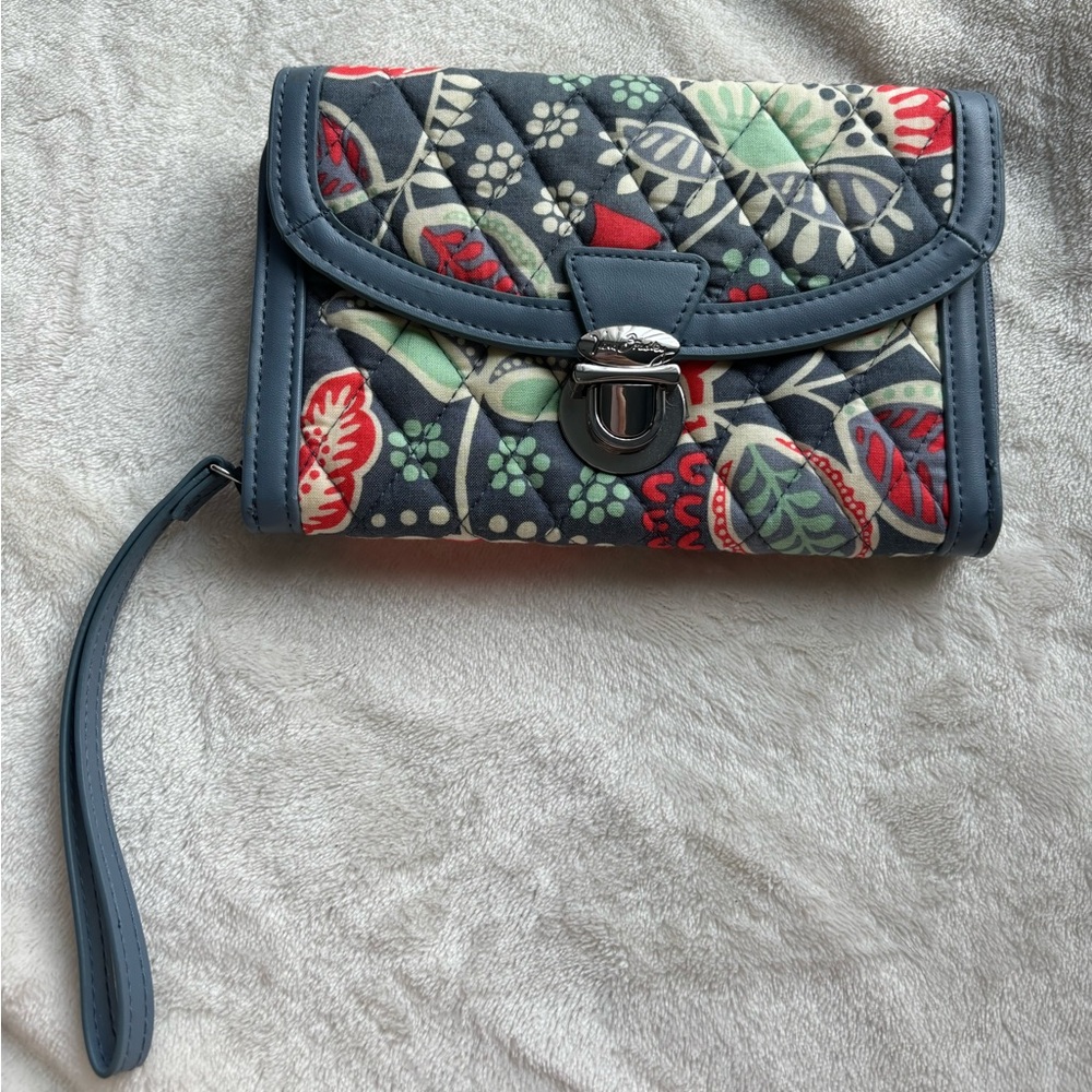 Vera Bradley Nomadic Florals Ultimate Wristlet